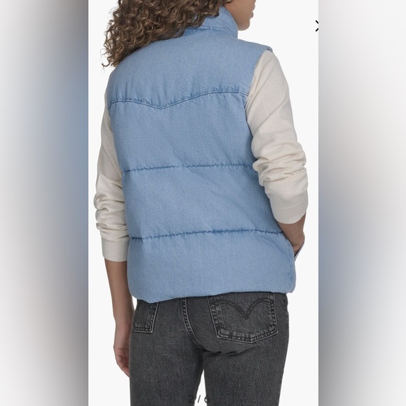 Levi’s Denim Women’s Med/Light Wash Zip Snap Puffer Vest Size Medium (8-10) NWT - Picture 4 of 16